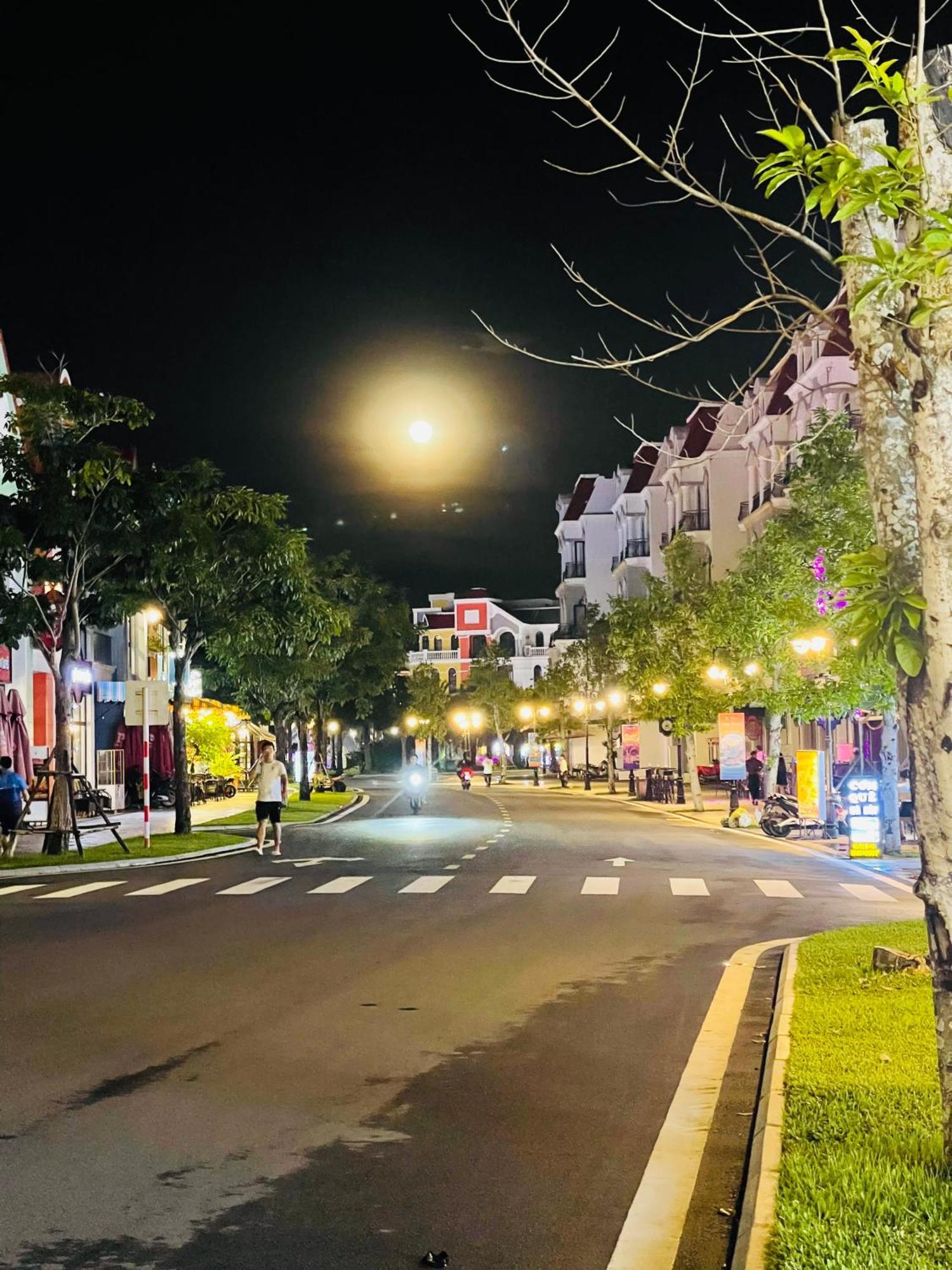 Thai Long Hotel Grand World Phú Quốc Exterior foto